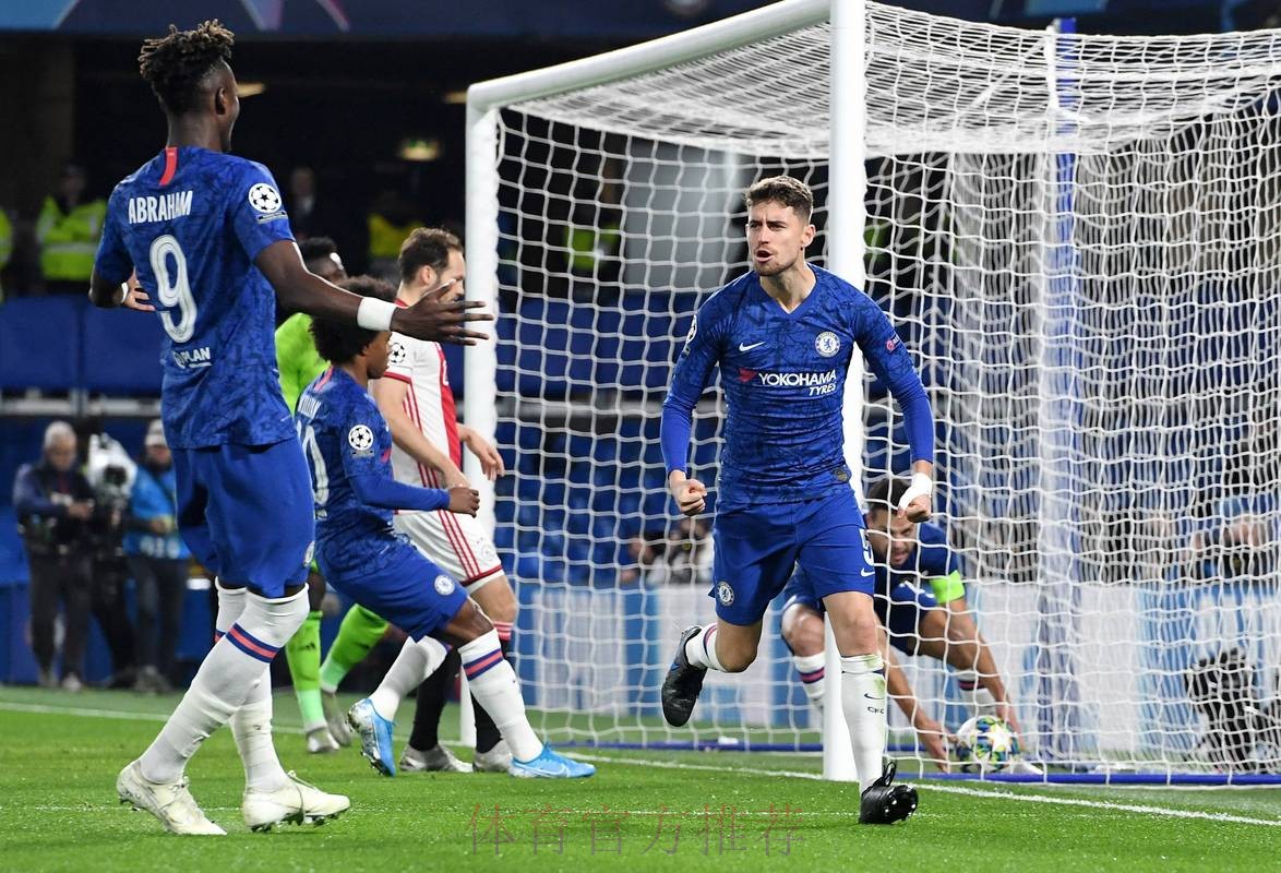 威尔逊连场进球 富勒姆主场战胜切尔西 威尔逊连场进球 富勒姆主场战胜切尔西